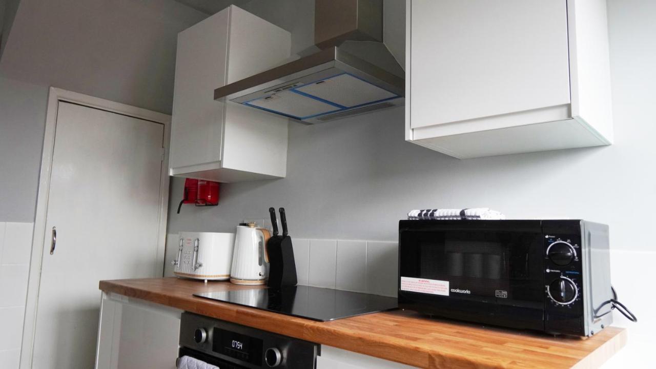 Portobello House - Four Bedroom House Perfect For Contractors - Sleeps 6 - Free Parking Wolverhampton Exterior foto