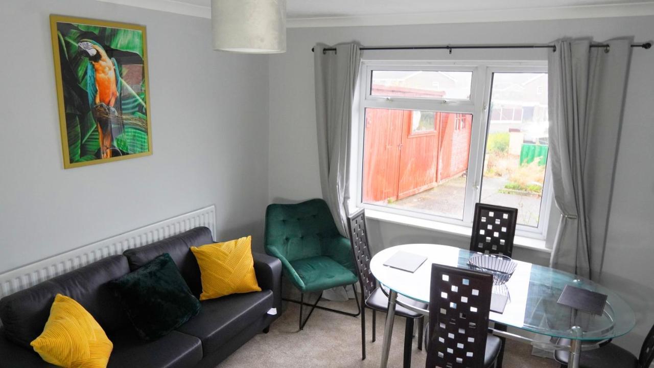 Portobello House - Four Bedroom House Perfect For Contractors - Sleeps 6 - Free Parking Wolverhampton Exterior foto