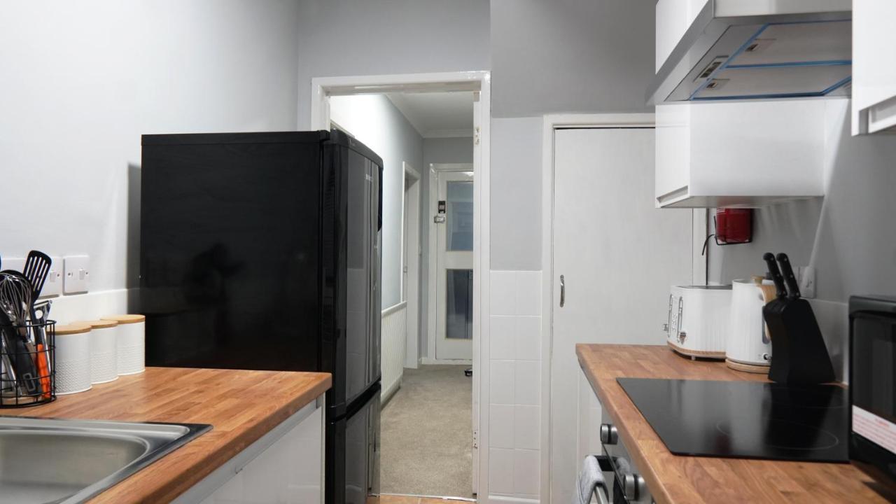Portobello House - Four Bedroom House Perfect For Contractors - Sleeps 6 - Free Parking Wolverhampton Exterior foto